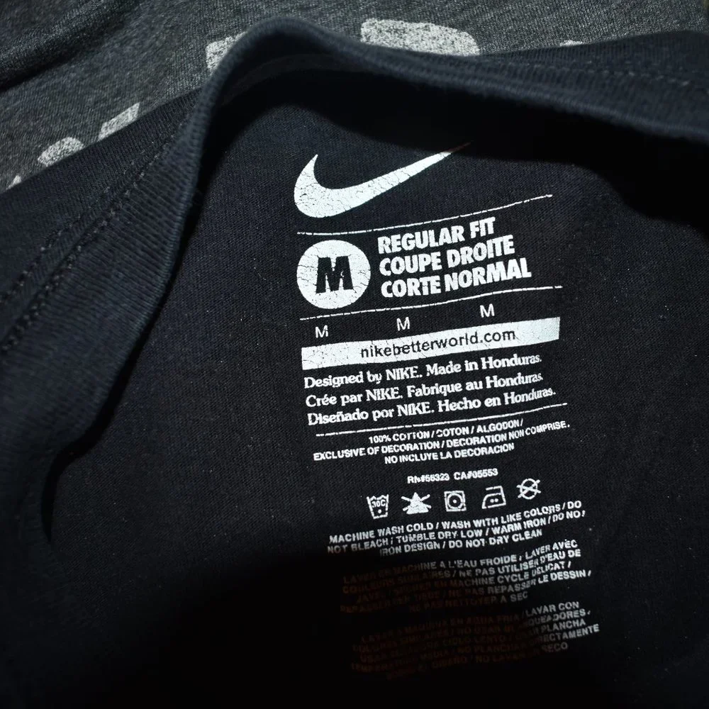 Nike Friends Shirt - Picture 2 of 4